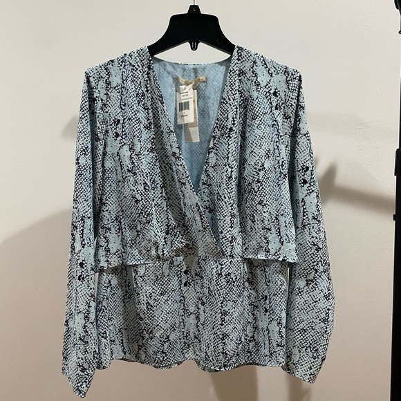 NWT COOPER AND ELLA EVIE BLOUSE - MODERN SNAKE PRINT Size Large - Picture 6 of 10